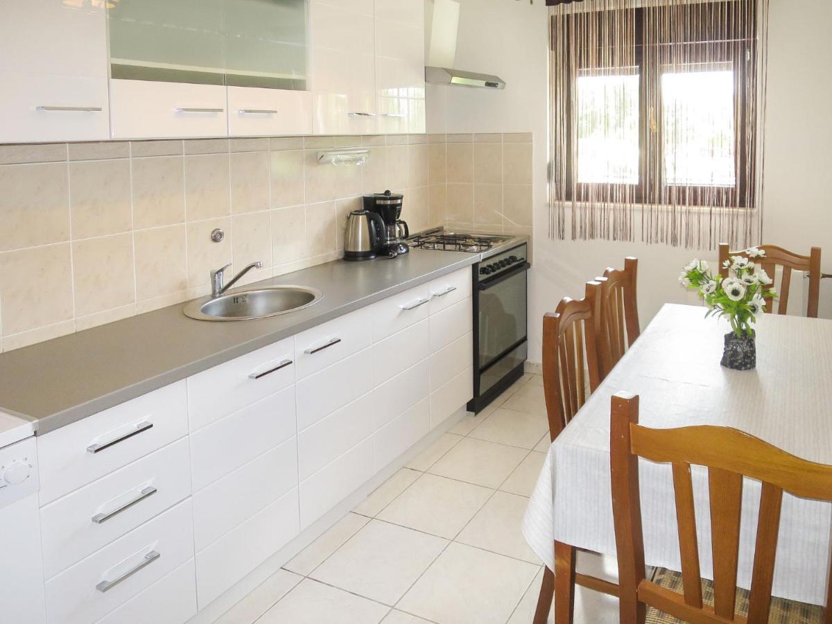 Apartment Stjepan - SRD410 Maslenica Buitenkant foto
